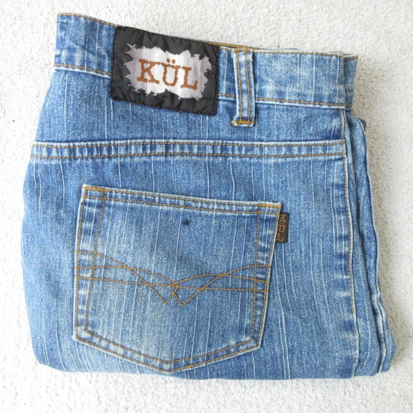 KÜL Pants - KÜL Women's Blue Denim Capri Pants Cropped Jeans Button Pockets Cute Size 5